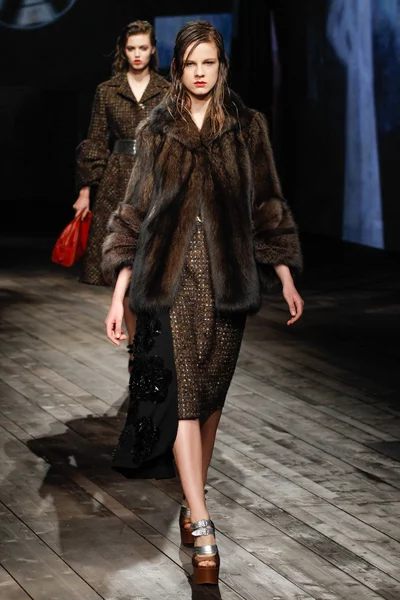 Look 24